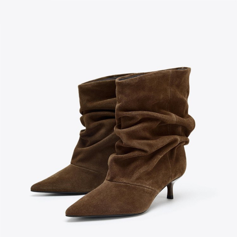 Vintage Fashion In 2026 - Women Pile Up Ankle Boots 2026